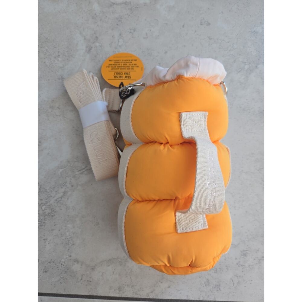 Veuve Clicquot - Puffy Bottle Holder/Travel Cooler Bag - New wo Tags - Picture 2 of 4
